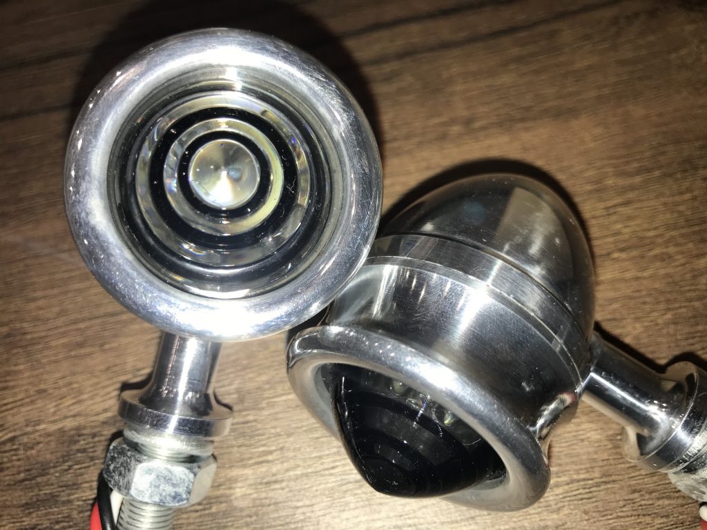 CLIGNOTANTS MOTO CUSTOM EDGE CUT BOBBER VERRES FUMES