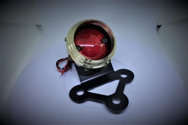 "Eisen" LED-Bremslicht aus Messing