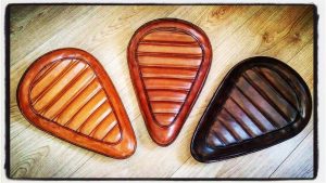 selle-tuck-roll-cuir-moto-artisanale-custom-vintage