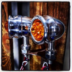 CLIGNOTANTS MOTO CUSTOM EDGE CUT BOBBER VERRES ORANGES - Holdfast