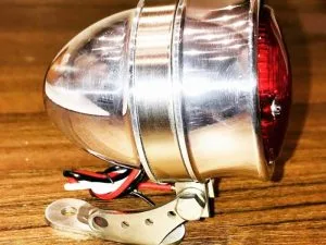 Feu Stop vintage "Hollister" Aluminium - Holdfast