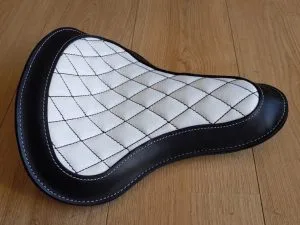 SELLE SOLO CUIR VINTAGE "WHITE DIAMONDS"