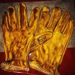 Gants cuir bronze 1936 Motostuka-Hold Fast - poignet - Holdfast