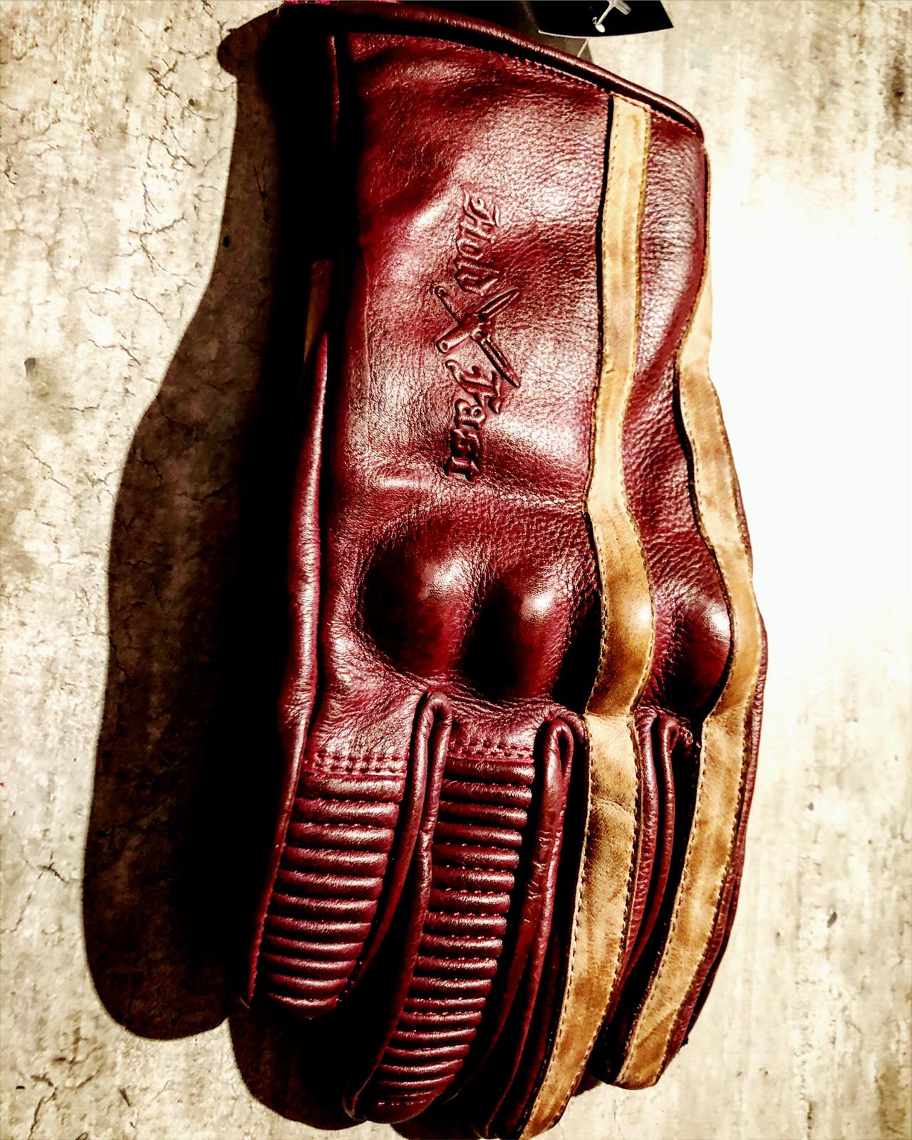Gants Cuir Moto Rouge Racing Vintage Hold Fast - porte - Holdfast