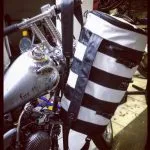 Motorradtasche-Sissi-Riegel-Leder-Vollnarben-Old-School