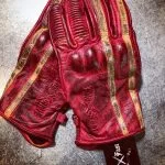 Guantes de moto vintage de cuero rojo 1971 Le Mans Hold Fast