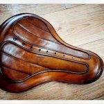 handgefertigter Bobber-Sattel aus Leder, Memphis Vintage-Motorrad