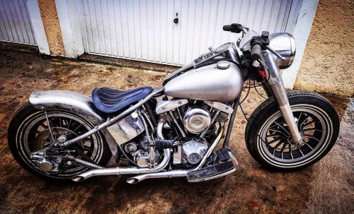 selle-harley-cuir-noire