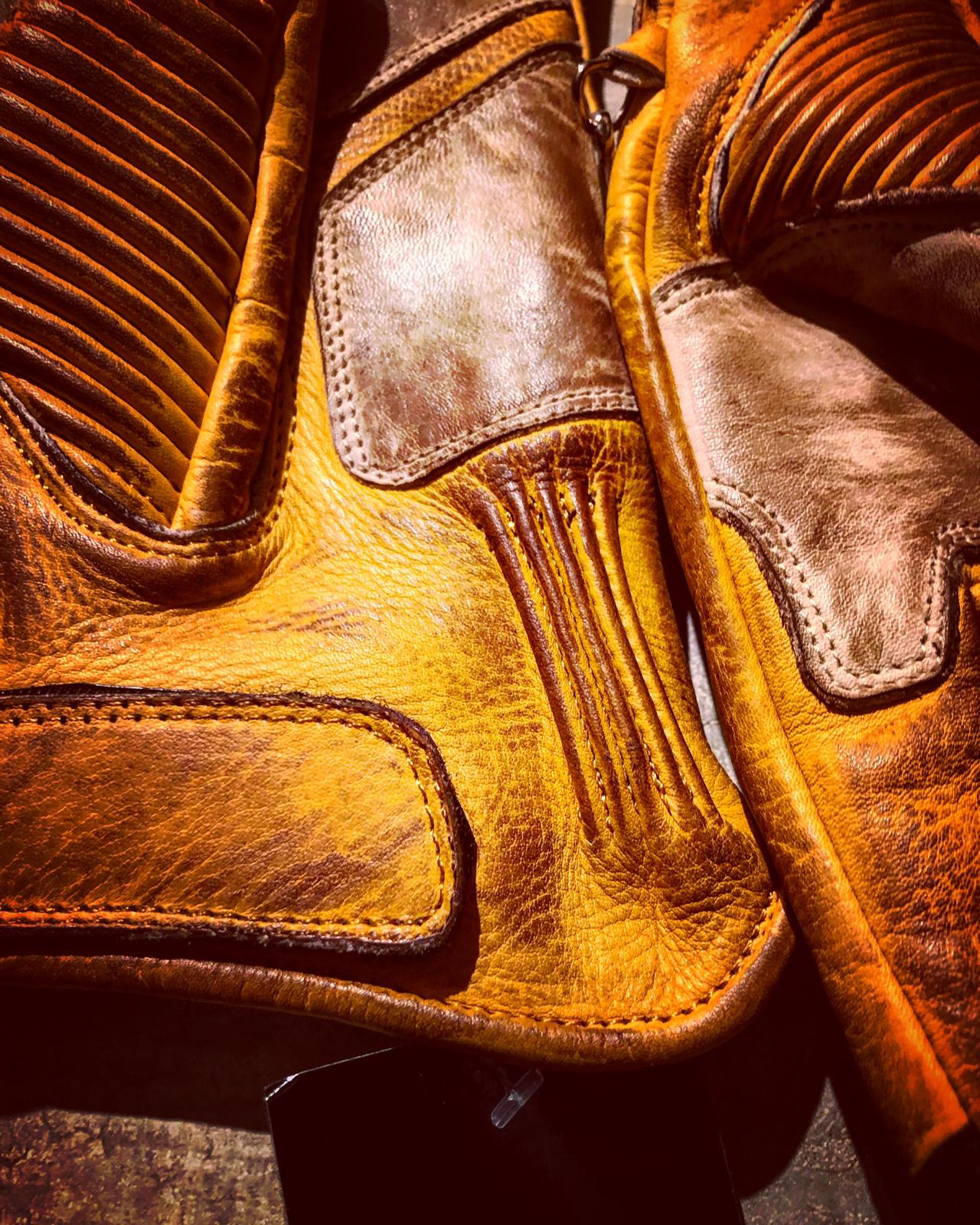 Guantes-cuero-moto-le mans-1971-vintage-Holdfast-cierre-detalle