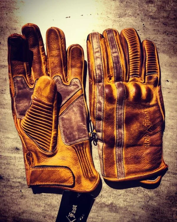 Vintage gelbe Leder-Motorradhandschuhe „1971 Le Mans“ – Halt garantiert