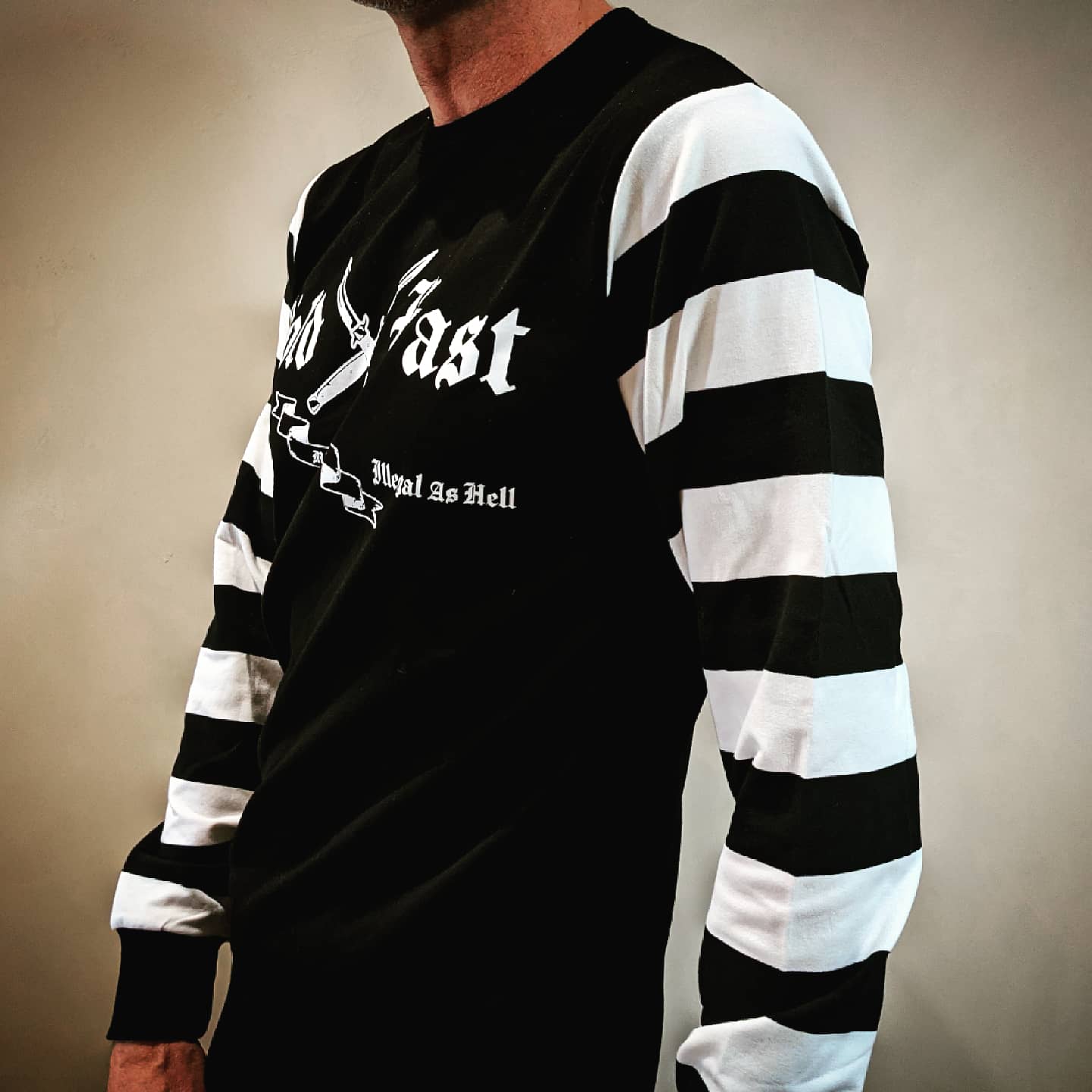 Pull-raye-noir-blanc-vintage-manches-longues-holdfast-deb