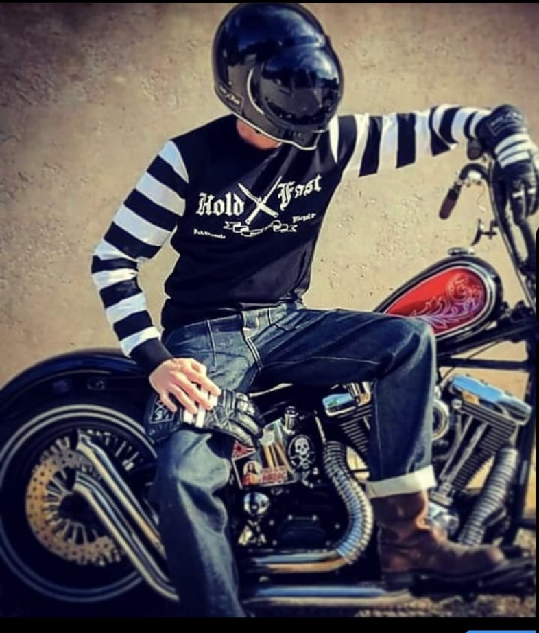 Pull-raye-noir-blanc-vintage-manches-longues-holdfast-moto