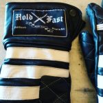 GANTS CUIR JAPAN STYLE MATELASSES HOLD FAST FULL THROTTLE - poing ferme - Holdfast