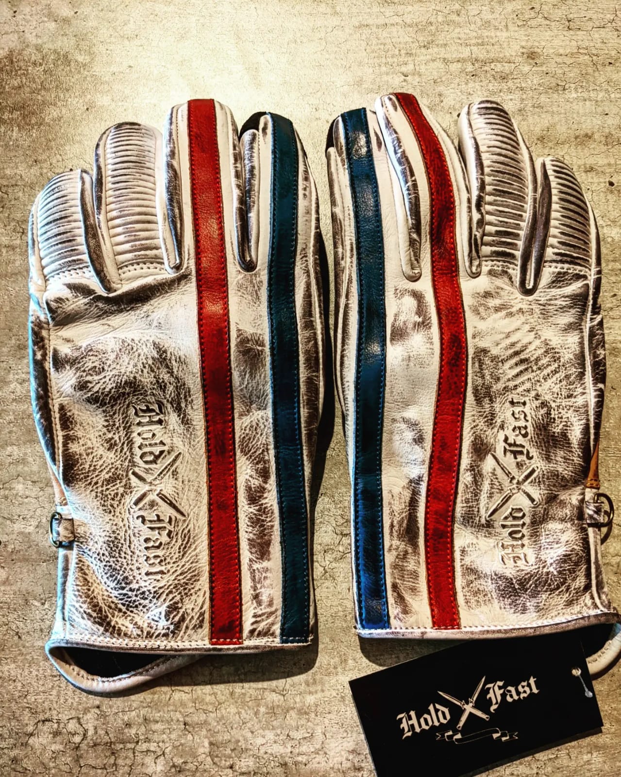 Gants moto cuir blanc 1971 Le Mans Hold Fast cafe racer