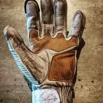 Gants moto Cuir Blanc 1971 Le Mans - profil - Holdfast