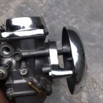 Air Carburator Cover "In Chopper We Trust" - Vue 5 - Holdfast