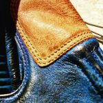 Gants Cuir Bleu Pétrole 1971 Le Mans - porte - Holdfast