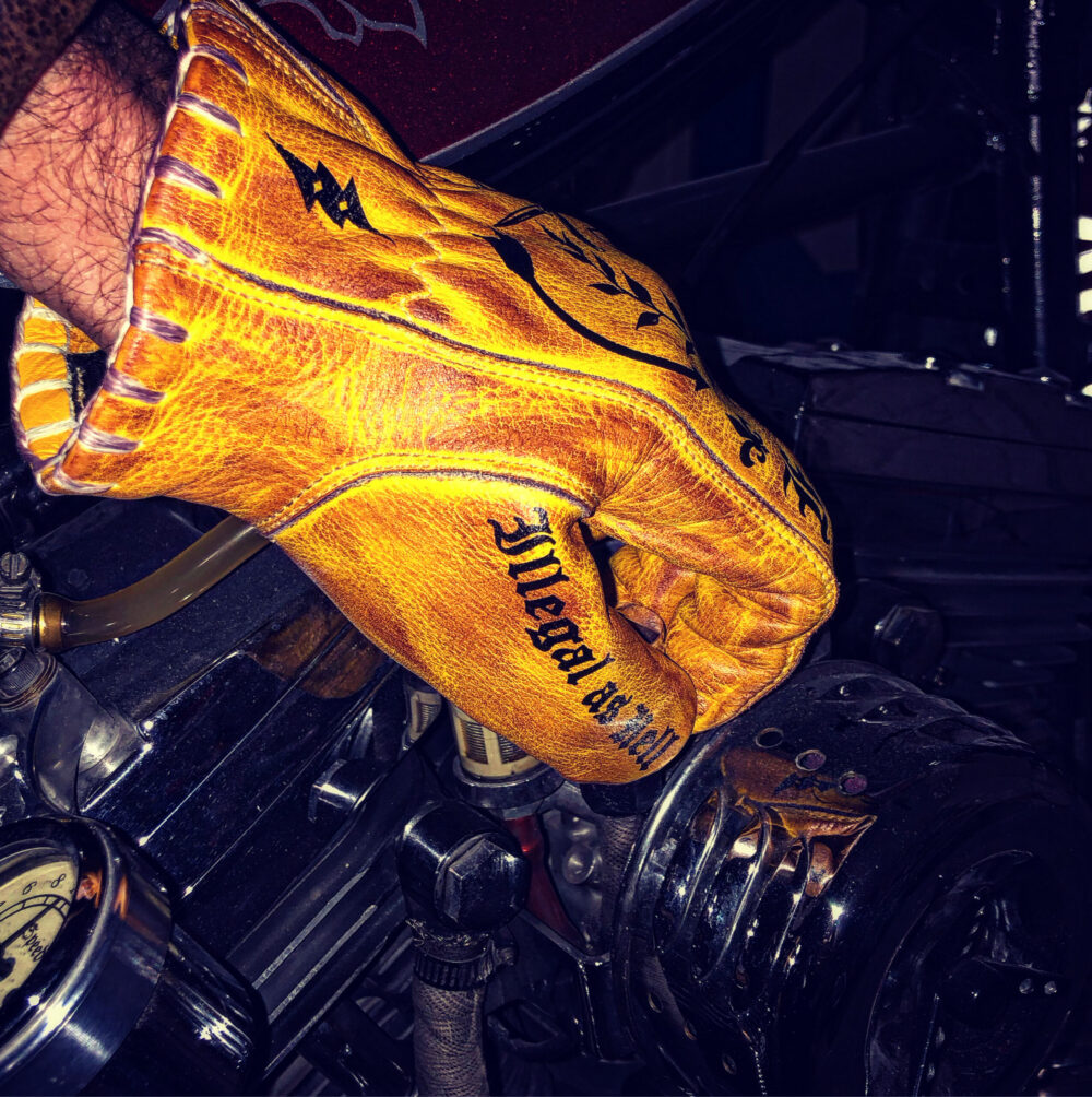 Guantes-cuero-moto-tatuaje-tatuaje-agarre-piel-ternero-biker-custom-carb