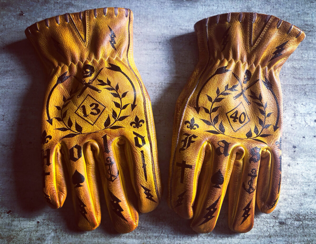 Guantes-cuero-moto-tatuajes-tatuados-agarre-piel bovina-motero-diseños personalizados