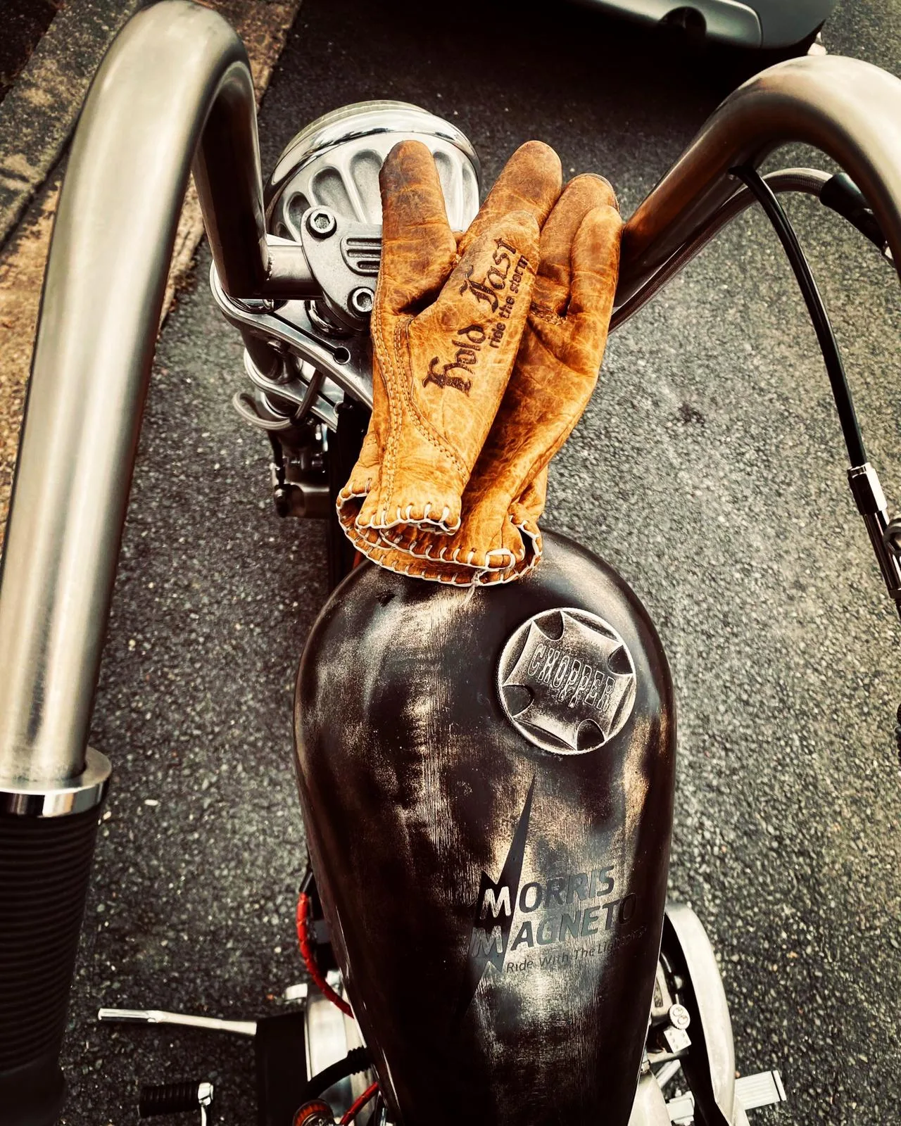 Gloves-motorcycle-harley-leather-vintage-yellow-holdfast-hold-fast-schhol-of-cool