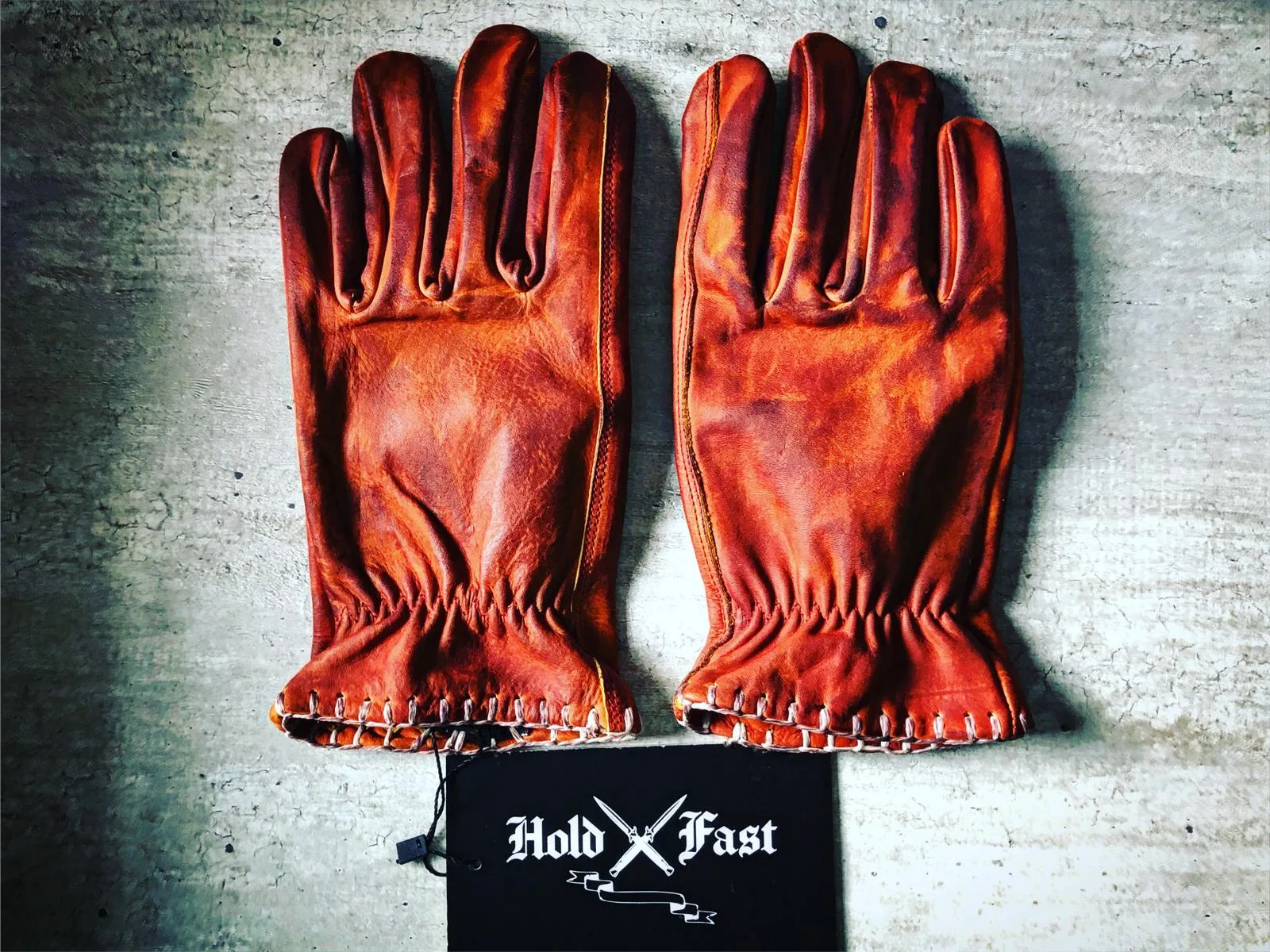 Gants cuir moto vintage rouge 1936 HOLD FAST BOARDTRACK - profil - Holdfast