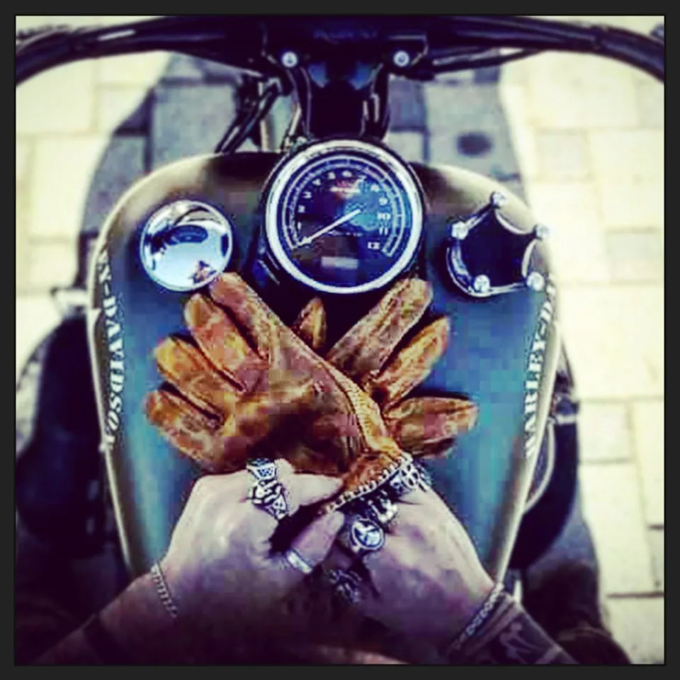 yellow-motorcycle-gloves