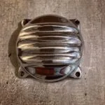 Couvercle de Carburateur "Ribbed" pour CV Keihin - Vue 2 - Holdfast