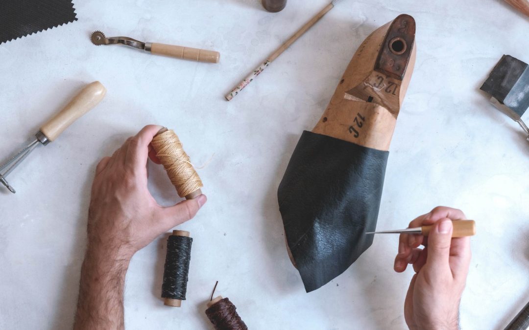 Entretien du cuir moto : le guide complet de l&rsquo;atelier Holdfast