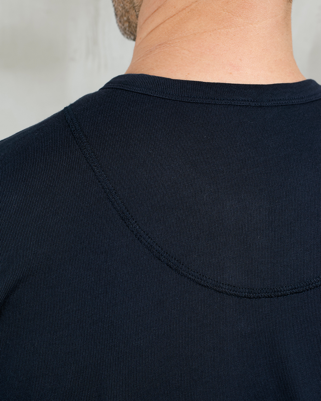 Pike Brothers 1927 Henley Shirt Long Sleeve Mojave Blue - detail manches - vintage workwear Holdfast