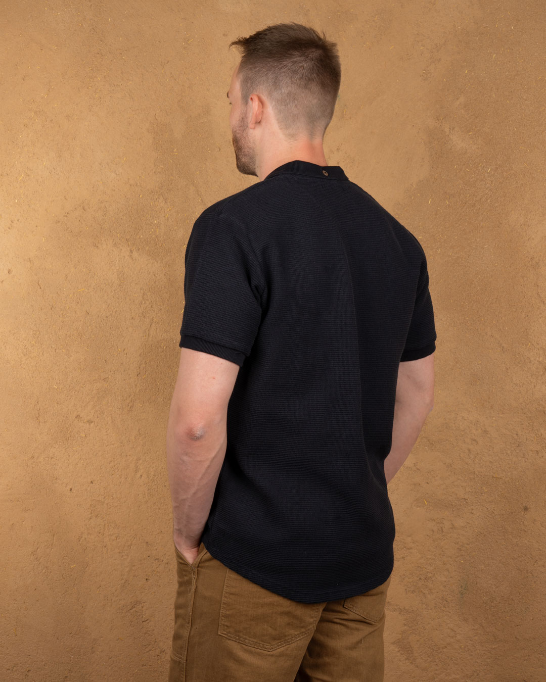 Pike Brothers 1963 Polo Shirt Royal Black - detail col et boutonnage - vintage workwear Holdfast