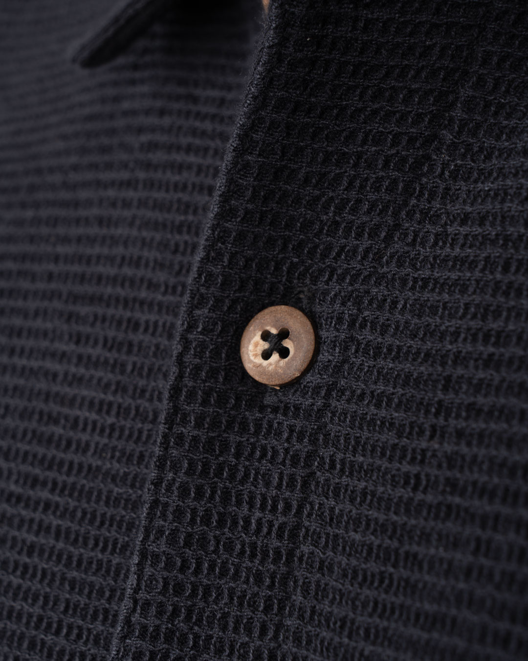 Pike Brothers 1963 Polo Shirt Royal Black - detail manches - vintage workwear Holdfast