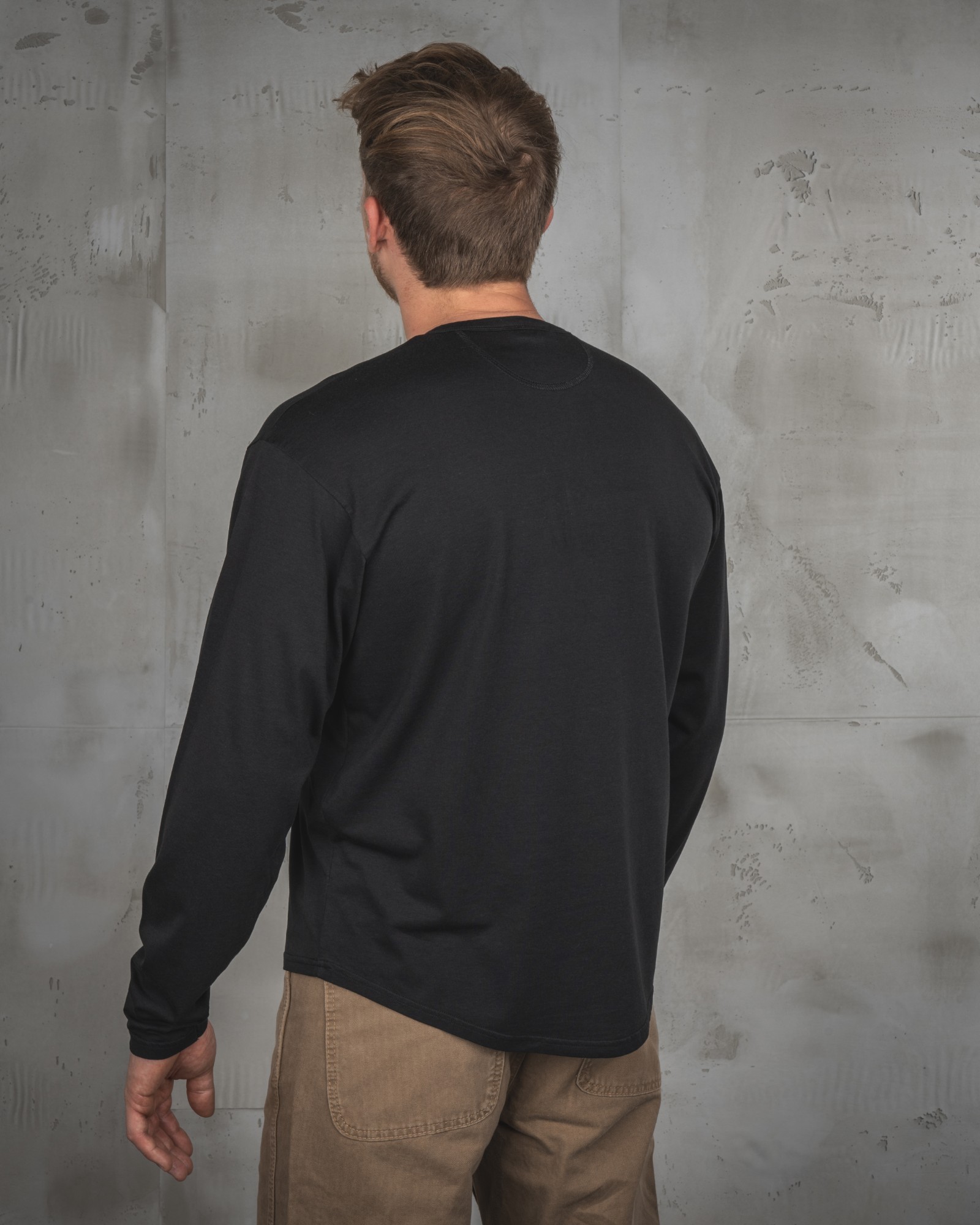 Camisa de manga larga negra Texas de Pike Brothers 1963 Roadie - detalle de cuello y botones - ropa de trabajo vintage Holdfast
