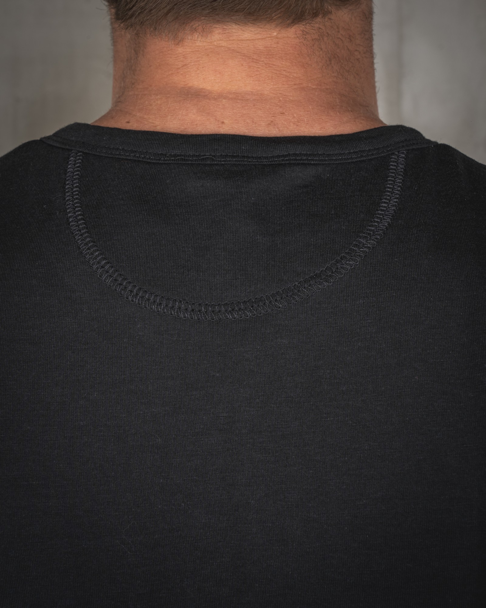 Camiseta de manga larga negra Texas de Pike Brothers de 1963 - retrato de estudio - ropa de trabajo vintage Holdfast