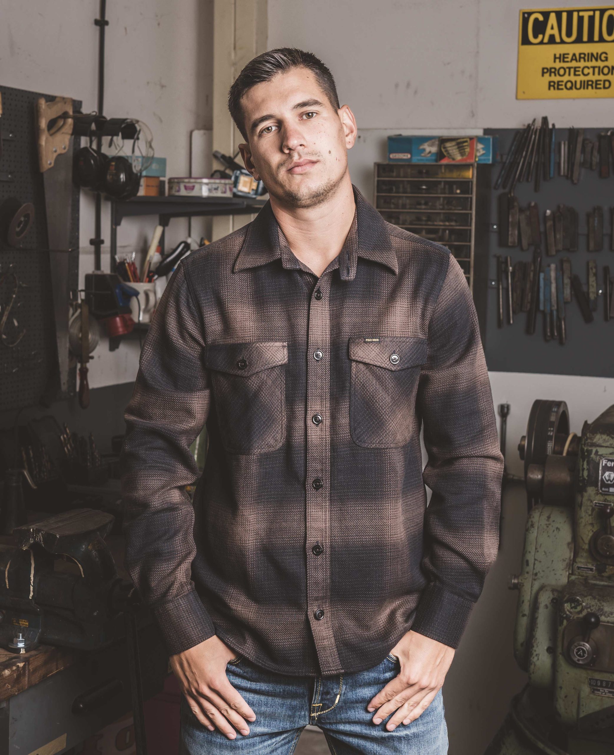 Pike Brothers 1943 CPO Shirt Kansas Brown - portu00e9e face