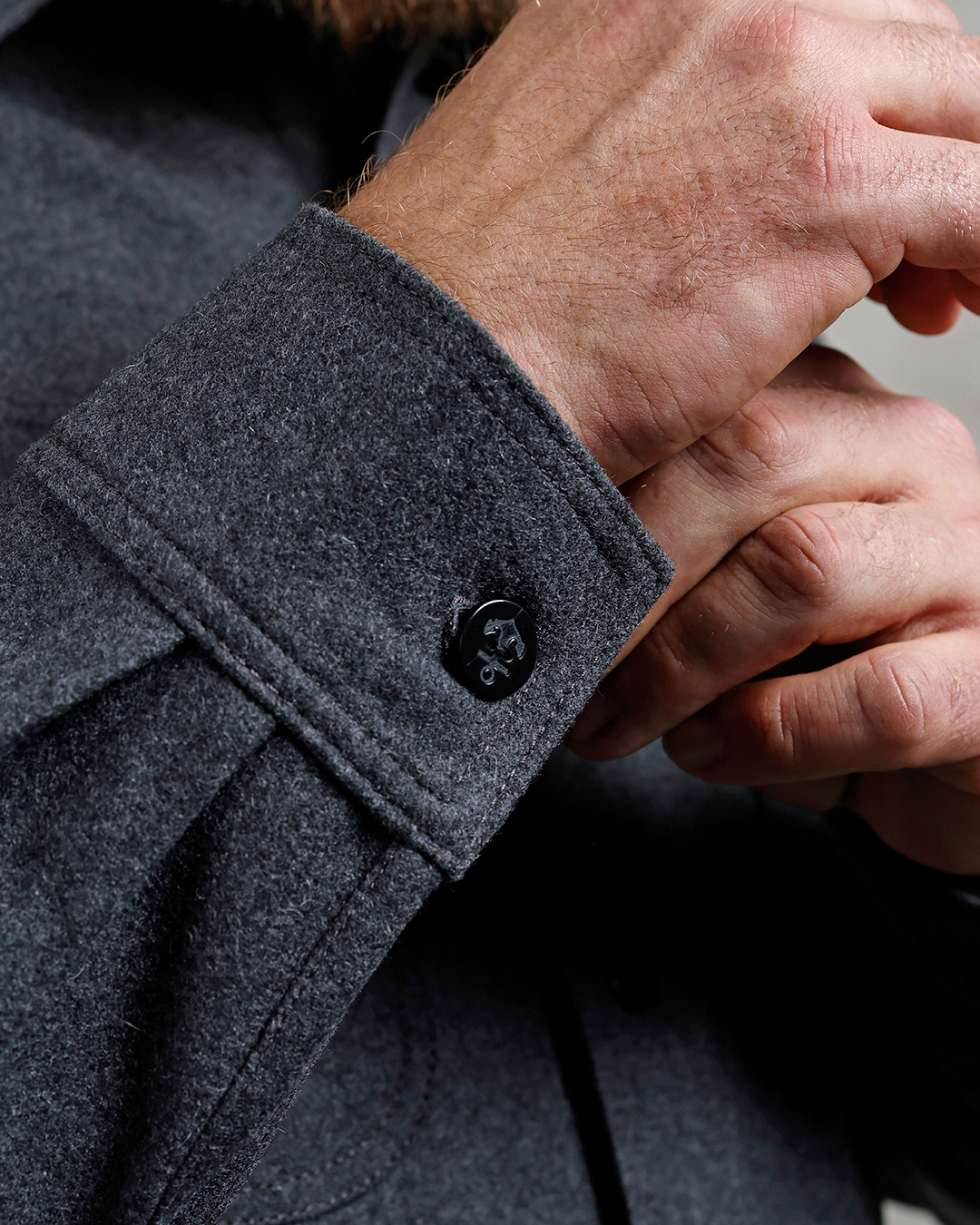 Pike Brothers 1943 CPO Shirt Grey Wool - du00e9tail boutons ancre
