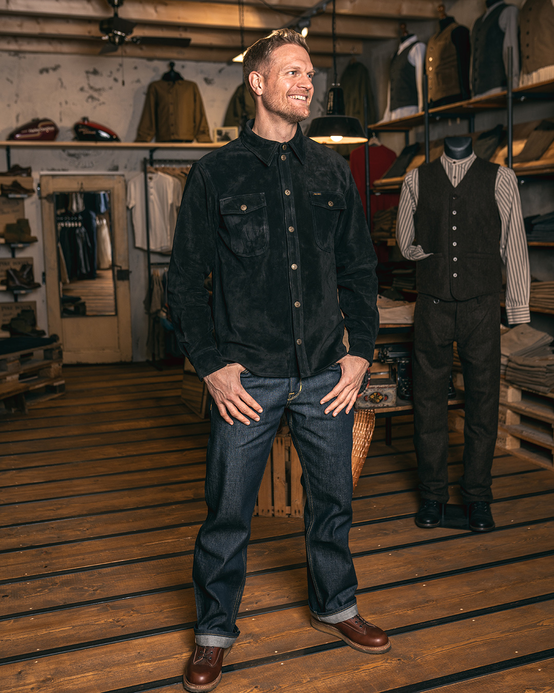 Pike Brothers 1943 CPO Shirt Mulholland Black cuir - vue detail