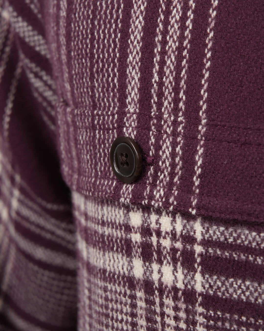Pike Brothers 1937 Roamer Shirt Livingston Bordeaux - du00e9tail boutons