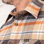 Pike Brothers 1943 CPO Shirt Barrow Orange - vue portee profil