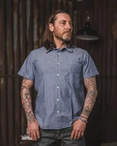Camisa Pike Brothers 1937 Roamer de manga corta, chambray azul - vista frontal