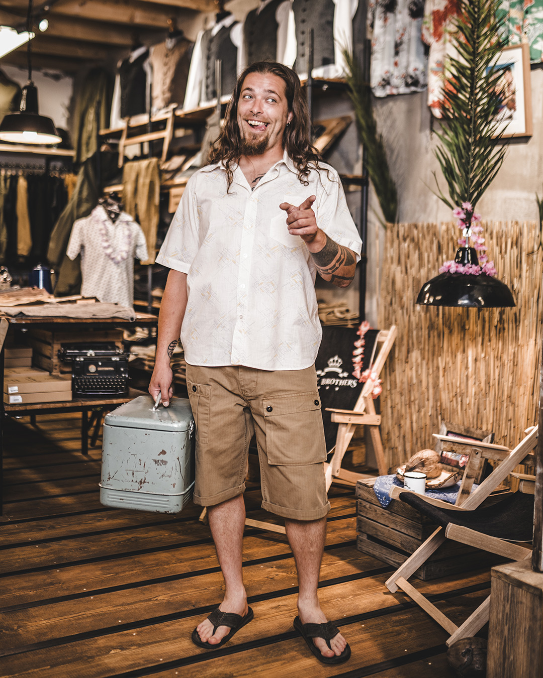 Pike Brothers Roamer Shirt SS Sportswear White - portu00e9e face