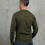 Henley-shirt met lange mouwen uit 1927, Mojave Green achterkant.