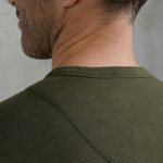 Henley-shirt met lange mouwen uit 1927, stof in Mojave-groen.