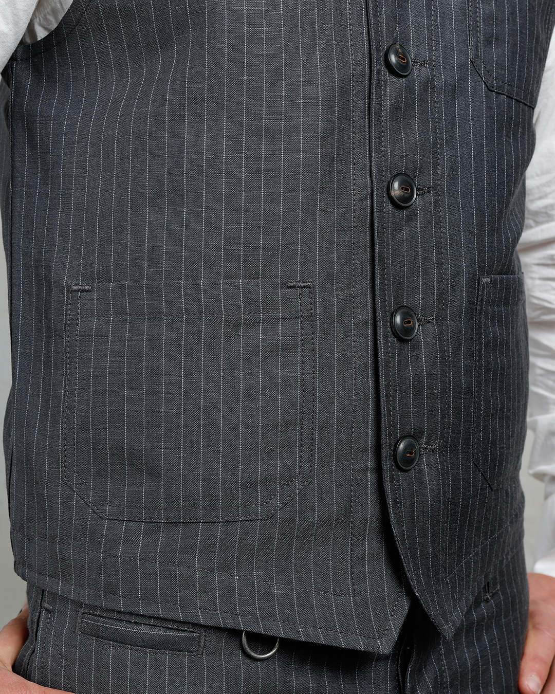 1937 Roamer Vest Chicago Grey du00e9tail