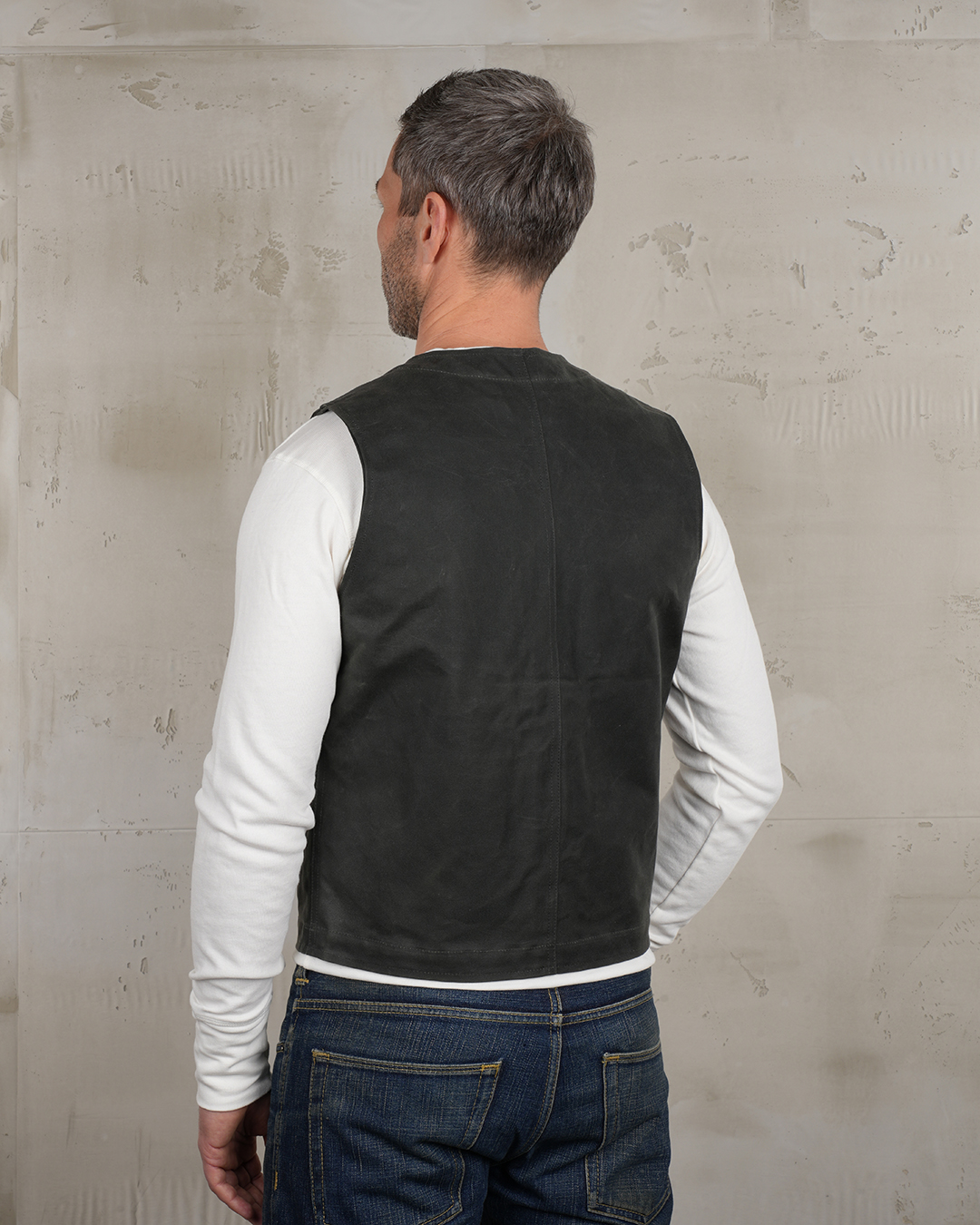 Roamer Vest Waxed Olive dos