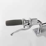 kustomtech-poignees-gaz-harley-1-pouce-poignee-de-gaz-externe-deluxe-satine-guidon-7-8-pouce-vue-2-marseille-holdfast