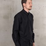 chemise noir Pike Brothers, détail du tissu et des finitions