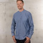 Blauw chambray overhemd met mandarijnkraag, 1923 Buccanoy Shirt, Blue Chambray Pike Brothers