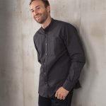 chemise bleu Pike Brothers, détail du tissu et des finitions
