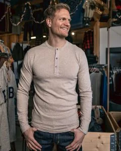 Chemise henley manches longues avoine 1927 Henley Shirt Long Sleeve Oatmeal Pike Brothers