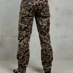 Vintage camouflage jungle militaire broek voor heren, gemaakt van ripstop katoen, vooraanzicht.
